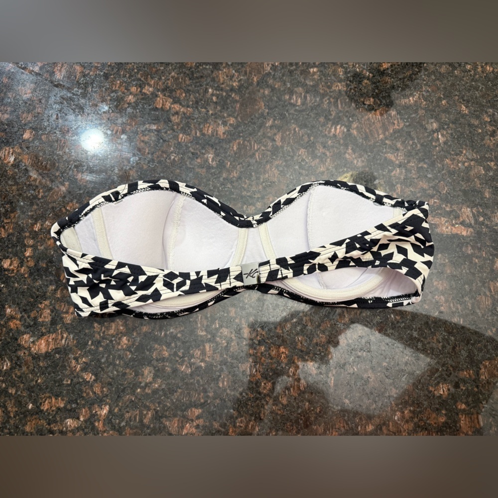 Kenneth Cole geometric swim top - black and white - Picture 5 of 5